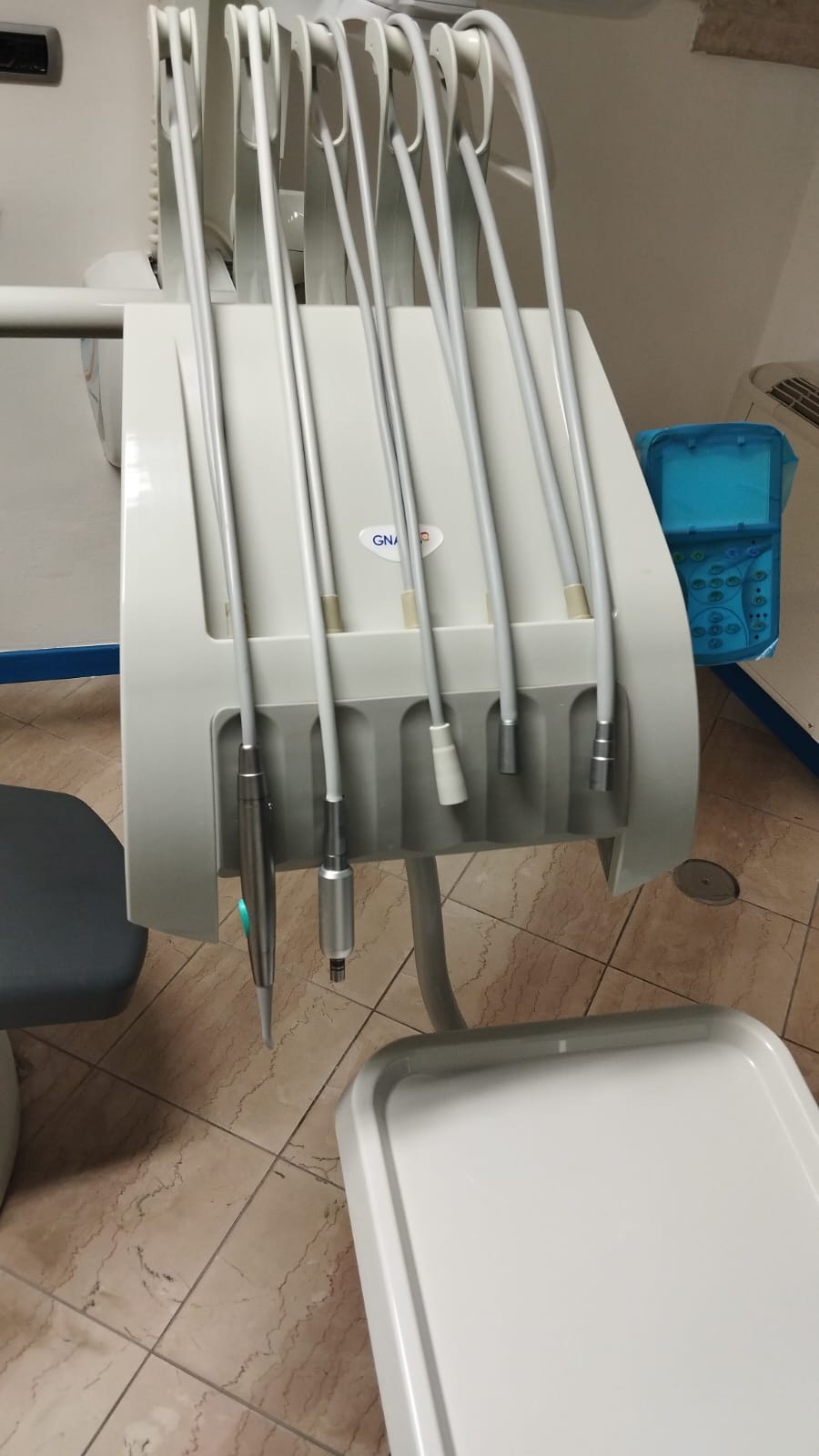Strumentazione odontoiatrica professionale